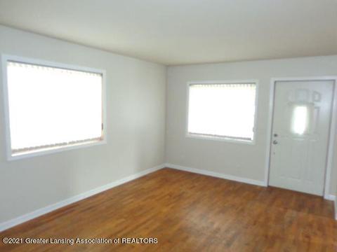 739 Fitting Ave, Lansing, MI 48917 photo 6