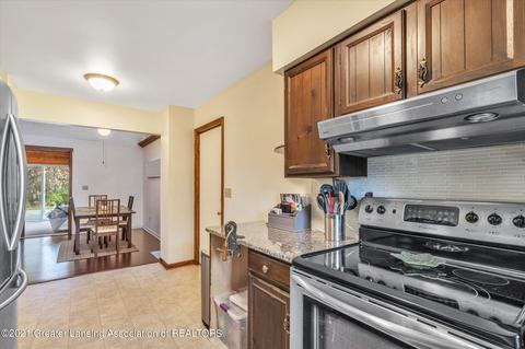 8927 Coleman Rd, Haslett, MI 48840 photo 10