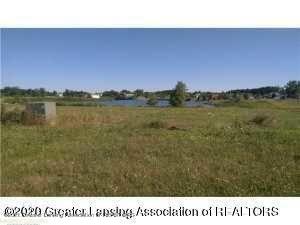 515 Clearwater Dr, Perry, MI 48872 photo 1