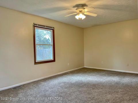 215 Wilson St, Dewitt, MI 48820 photo 13