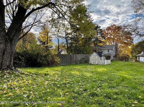 215 Wilson St, Dewitt, MI 48820 photo 2