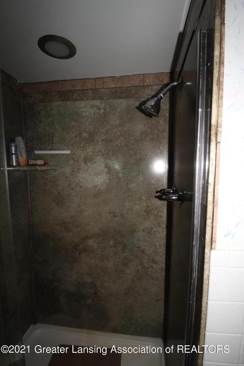 6860 W Howe Rd, Dewitt, MI 48820 photo 18
