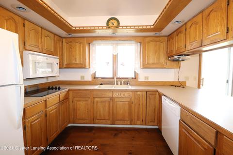 6860 W Howe Rd, Dewitt, MI 48820 photo 6