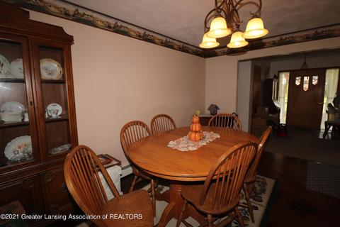 6860 W Howe Rd, Dewitt, MI 48820 photo 5