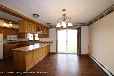 6860 W Howe Rd, Dewitt, MI 48820 photo 9