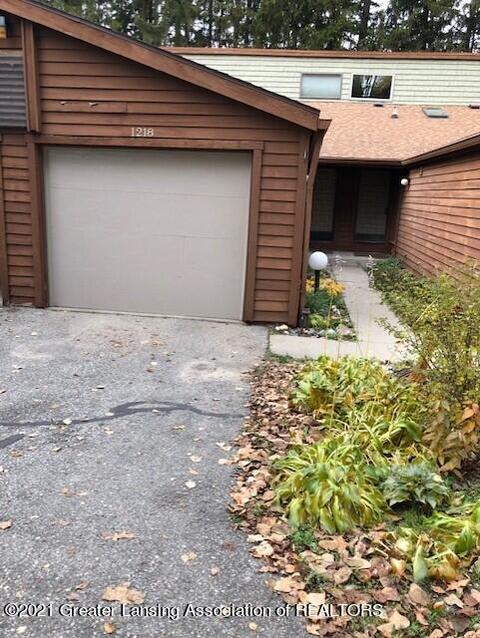 1218 Academic Way, Haslett, MI 48840 photo 1