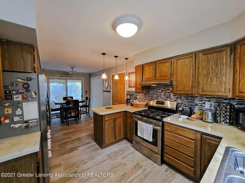 603 Devon Dr, Eaton Rapids, MI 48827 photo 12