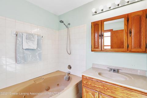 4085 Driftwood Dr, Dewitt, MI 48820 photo 28