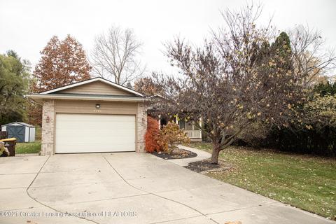 6375 W Lake Dr, Haslett, MI 48840 photo 1