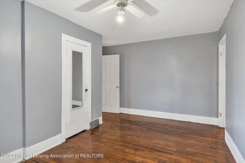560 E Jolly Rd, Lansing, MI 48910 photo 22