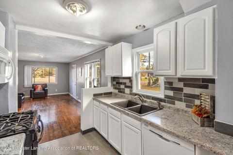 560 E Jolly Rd, Lansing, MI 48910 photo 11