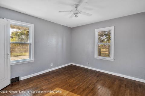 560 E Jolly Rd, Lansing, MI 48910 photo 23