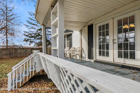 560 E Jolly Rd, Lansing, MI 48910 photo 31