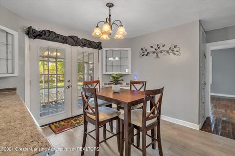 560 E Jolly Rd, Lansing, MI 48910 photo 16