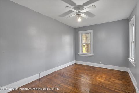 560 E Jolly Rd, Lansing, MI 48910 photo 21