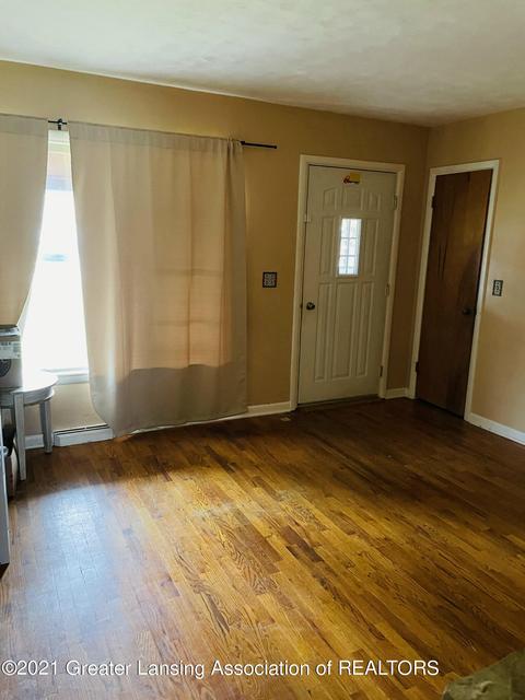140 Pine St, Dimondale, MI 48821 photo 3