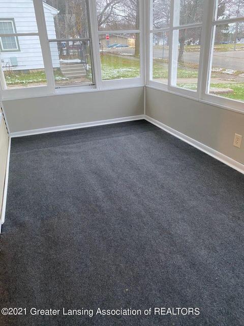 809 June St, Lansing, MI 48906 photo 6