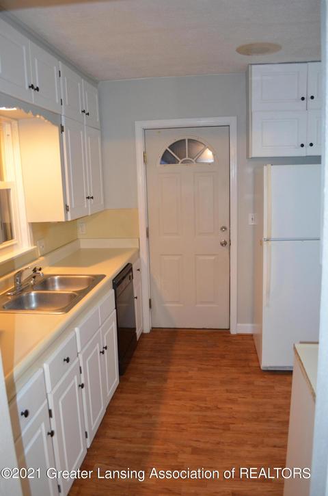809 June St, Lansing, MI 48906 photo 14