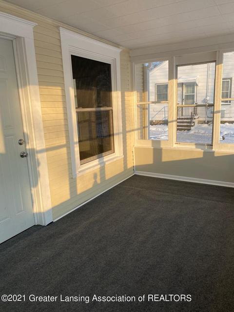 809 June St, Lansing, MI 48906 photo 4