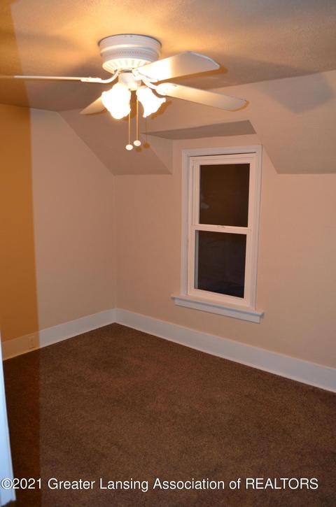 809 June St, Lansing, MI 48906 photo 23