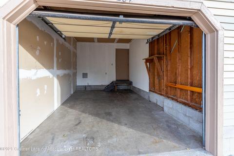 204 E Chimney Hill Dr, Dewitt, MI 48820 photo 21