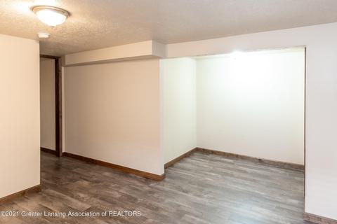 204 E Chimney Hill Dr, Dewitt, MI 48820 photo 18