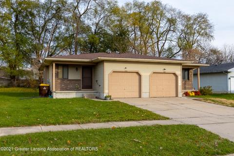 204 E Chimney Hill Dr, Dewitt, MI 48820 photo 3