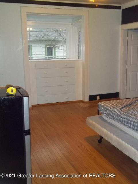 226 S Main St, Perry, MI 48872 photo 11