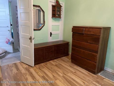 226 S Main St, Perry, MI 48872 photo 15