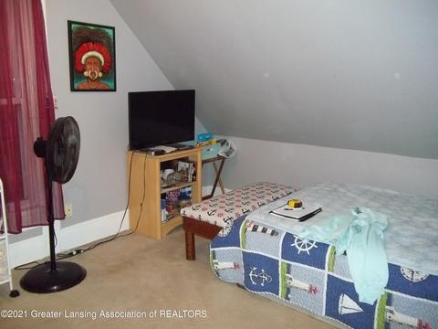 226 S Main St, Perry, MI 48872 photo 28