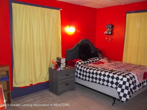 226 S Main St, Perry, MI 48872 photo 31