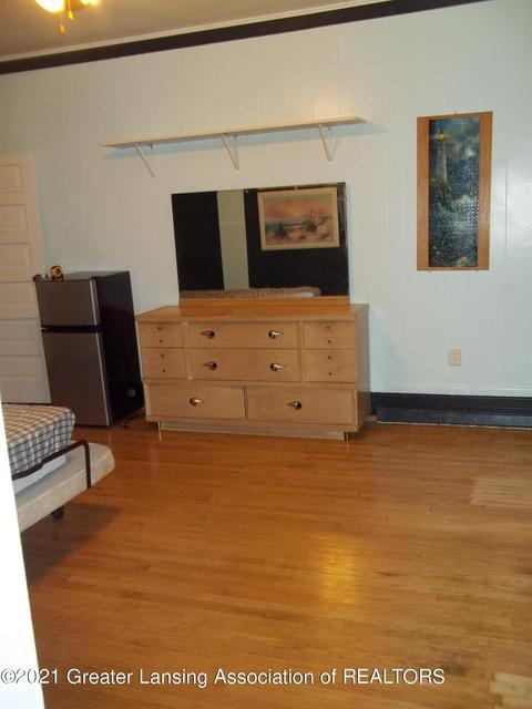 226 S Main St, Perry, MI 48872 photo 14