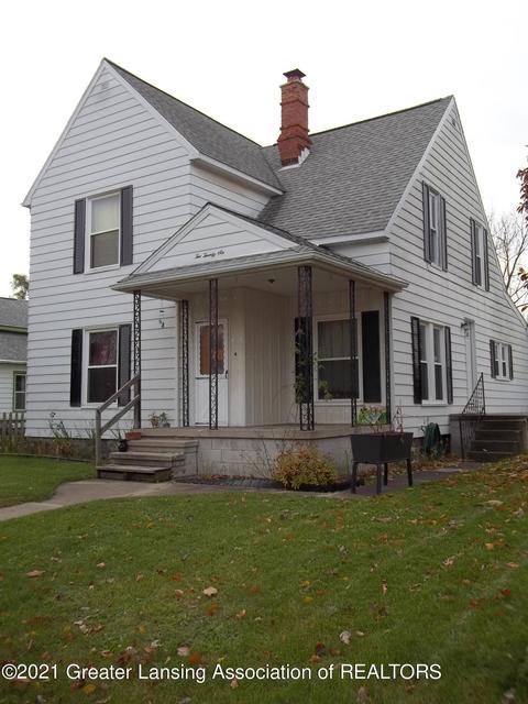 226 S Main St, Perry, MI 48872 photo 1