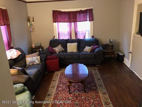 226 S Main St, Perry, MI 48872 photo 10