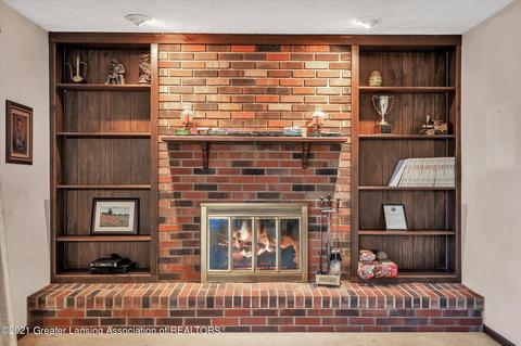 2205 Piney Point Dr, Lansing, MI 48917 photo 15