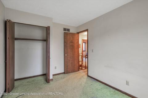 2205 Piney Point Dr, Lansing, MI 48917 photo 24