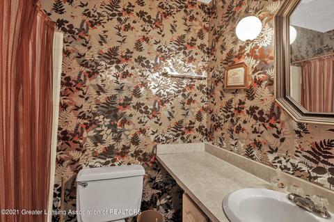 2205 Piney Point Dr, Lansing, MI 48917 photo 20