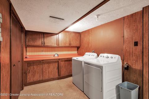 2205 Piney Point Dr, Lansing, MI 48917 photo 28
