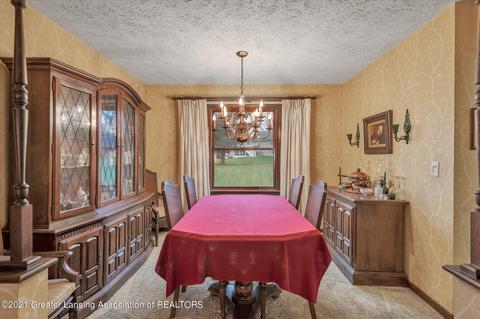 2205 Piney Point Dr, Lansing, MI 48917 photo 7