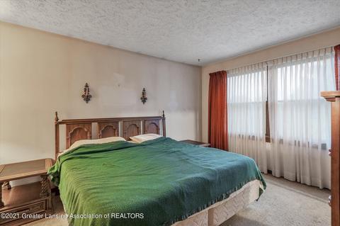 2205 Piney Point Dr, Lansing, MI 48917 photo 25