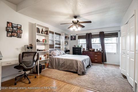 302 E Clark St, Saint Johns, MI 48879 photo 8