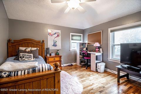302 E Clark St, Saint Johns, MI 48879 photo 15