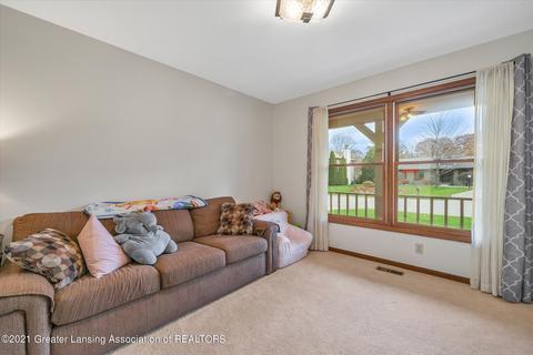 1841 Persimmon Path, Holt, MI 48842 photo 15