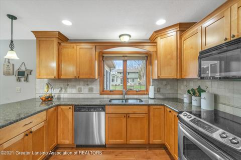 1841 Persimmon Path, Holt, MI 48842 photo 11