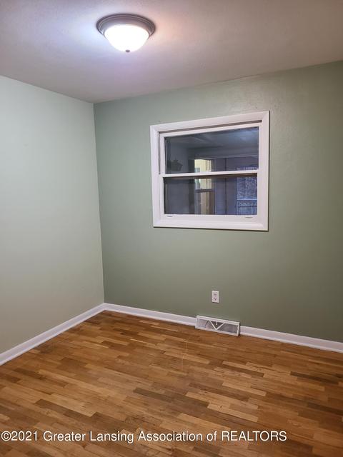 548 Cosmopolitan, Marshall, MI 49068 photo 13