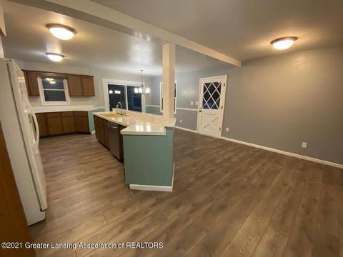 548 Cosmopolitan, Marshall, MI 49068 photo 25