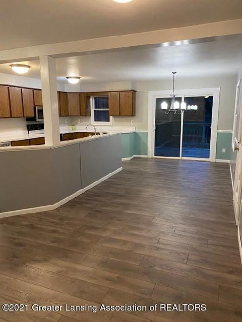 548 Cosmopolitan, Marshall, MI 49068 photo 23