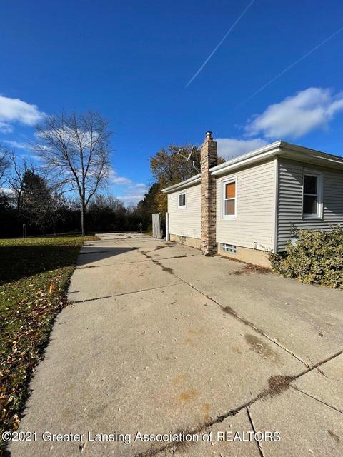 1007 Maycroft Rd, Lansing, MI 48917 photo 15