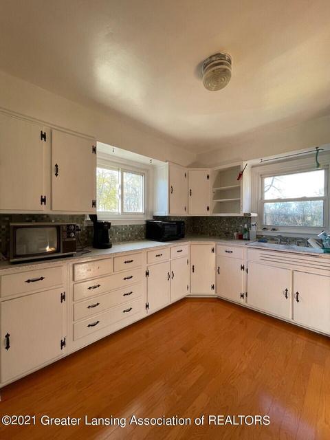 1007 Maycroft Rd, Lansing, MI 48917 photo 16