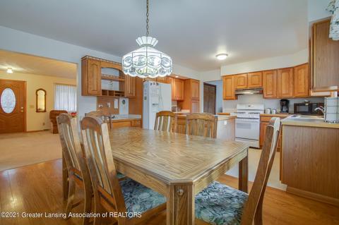 1114 Schavey Rd, Dewitt, MI 48820 photo 4